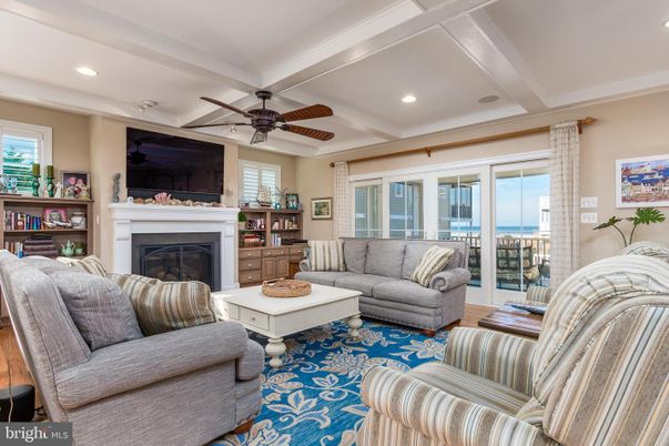 Fireplace, Interior, Living room, Recessed Lighting, Water
