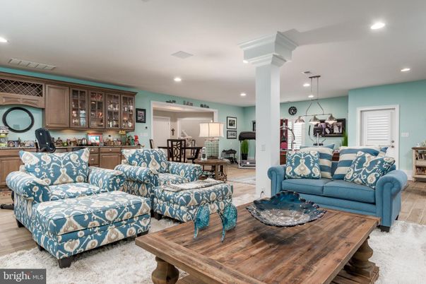 Dining room, Interior, Living room, Pendant Lights, Recessed Lighting, Wood Texture Flooring