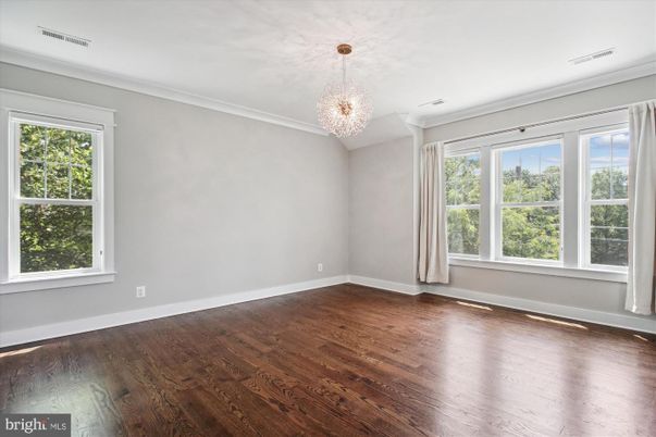 Chandelier, Empty room, Interior, Wood Texture Flooring