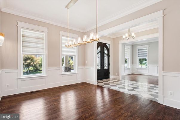 Chandelier, Empty room, Interior, Pendant Lights, Wood Texture Flooring