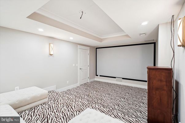 Interior, Projection Screen, Recessed Lighting, Theatre Room