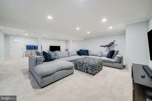 Fitness Equipment, Interior, Living room, Recessed Lighting