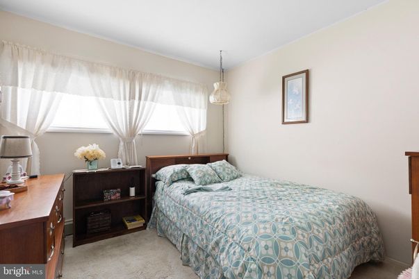 Bedroom, Interior, Pendant Lights