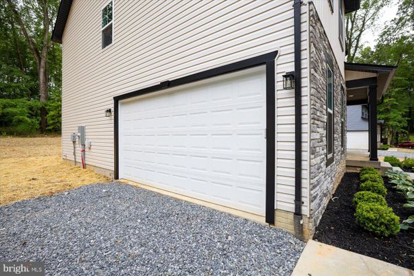 Detached Garage, Exterior