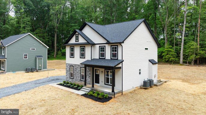 Backyard, Exterior, Facade, Farmhouse