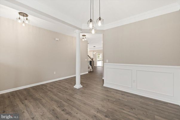 Empty room, Interior, Pendant Lights, Wood Texture Flooring