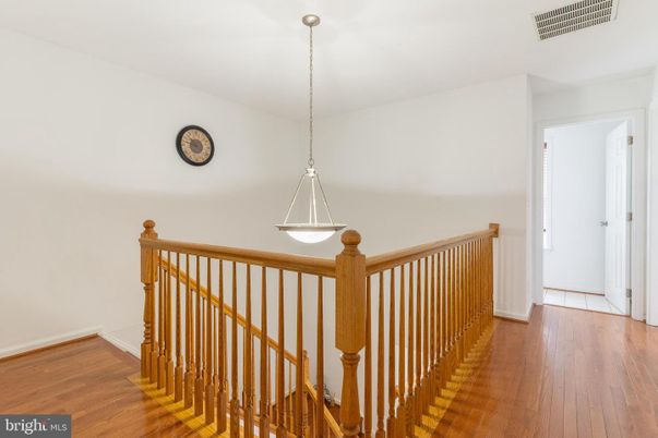 Interior, Pendant Lights, Wood Texture Flooring