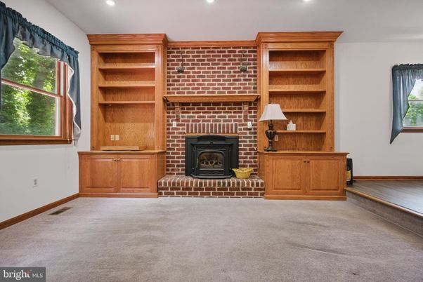 Fireplace, Interior, Recessed Lighting