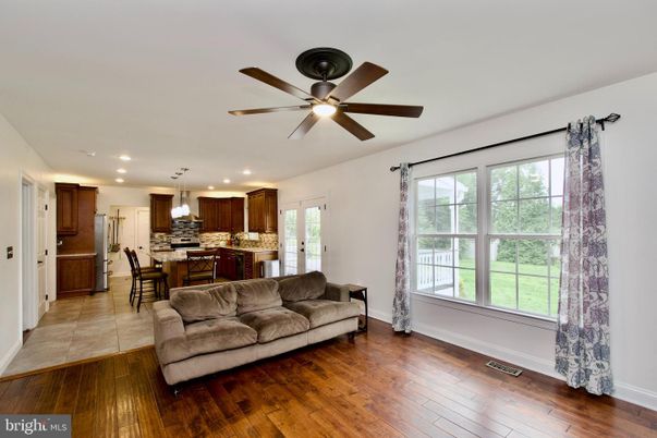 Dining room, Interior, Kitchen, Pendant Lights, Recessed Lighting, Wood Texture Flooring