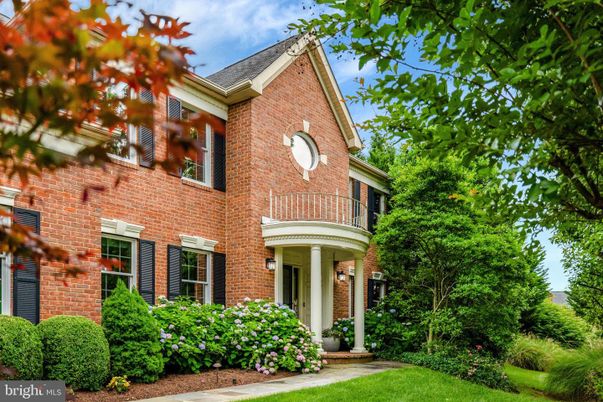 Exterior, Facade, Brick Facade, Rowhouse