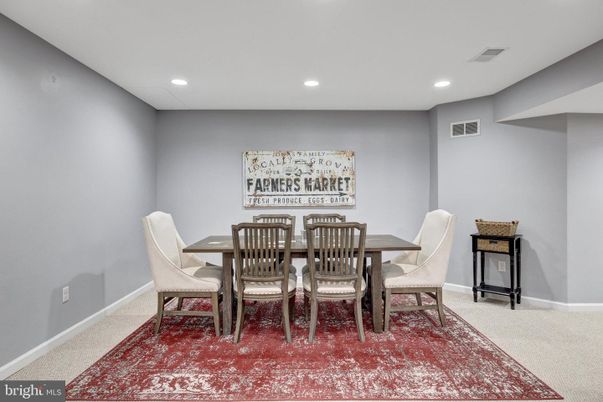 Dining room, Interior, Recessed Lighting
