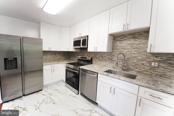 Interior, Kitchen, Marble, Stainless Steel Appliances