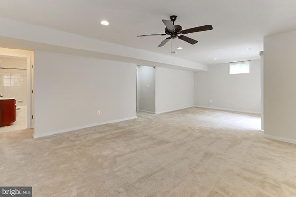 Bathroom, Empty room, Interior, Recessed Lighting
