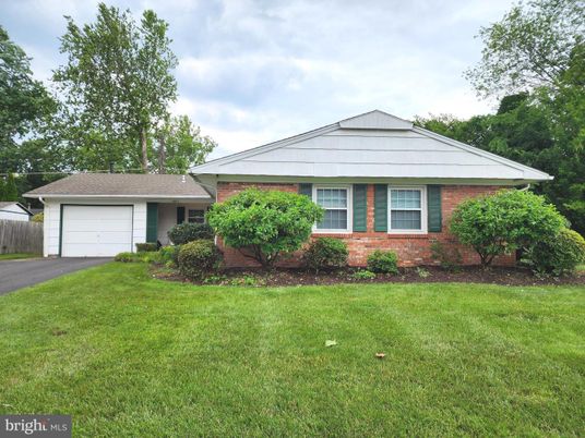 Attached, Exterior, Facade, Brick Facade, Ranch