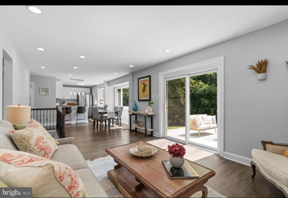 Dining room, Interior, Kitchen, Living room, Recessed Lighting, Stainless Steel Appliances, Wood Texture Flooring