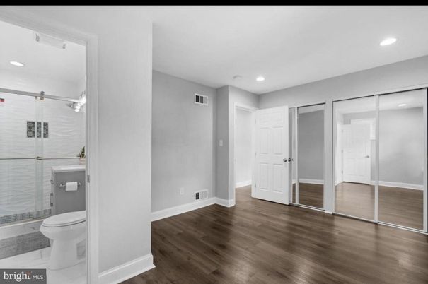 Bathroom, Interior, Recessed Lighting, Wood Texture Flooring