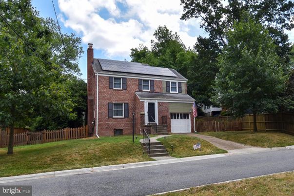 Attached, Exterior, Facade, Brick Facade, Solar Panels, Georgian