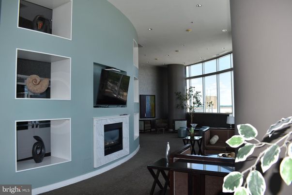 Fireplace, Interior, Living room, Recessed Lighting
