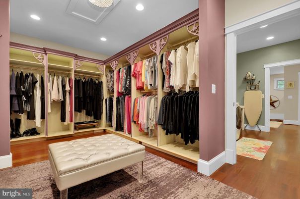 Interior, Recessed Lighting, Walk-in Closets, Wood Texture Flooring
