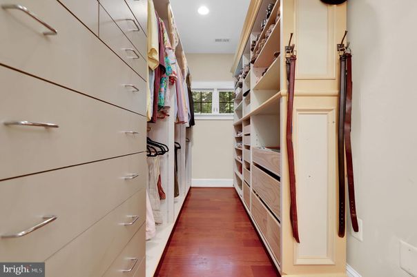 Interior, Recessed Lighting, Walk-in Closets, Wood Texture Flooring