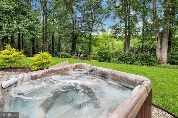 Exterior, Hot Tub