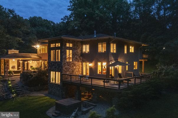 Backyard, Exterior, Facade, Georgian