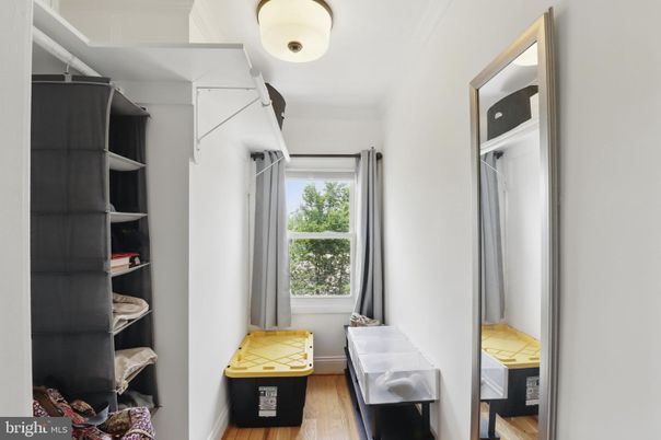 Interior, Walk-in Closets, Wood Texture Flooring