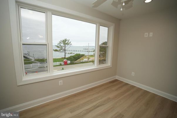 Empty room, Interior, Recessed Lighting, Water, Wood Texture Flooring
