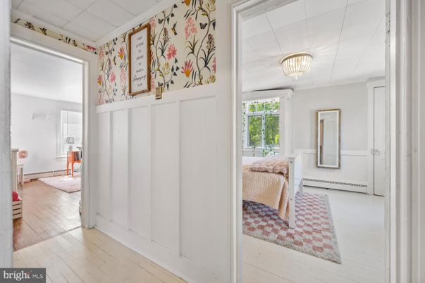 Bedroom, Chandelier, Interior, Pendant Lights, Wood Texture Flooring