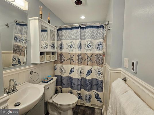 Bathroom, Interior, Recessed Lighting, Wood Texture Flooring