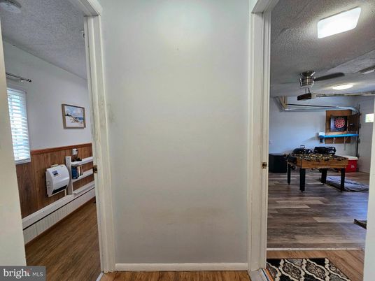 Game Room, Interior, Wood Texture Flooring