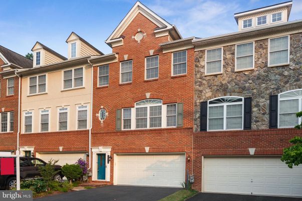 Attached, Exterior, Facade, Brick Facade, Rowhouse
