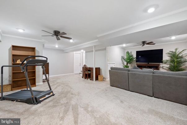 Fitness Equipment, Interior, Living room, Recessed Lighting