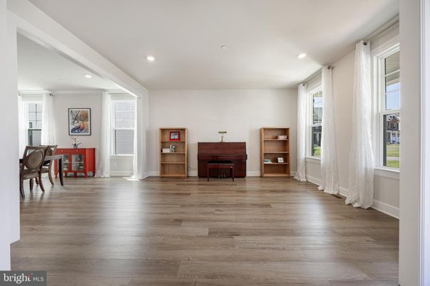 Interior, Piano, Recessed Lighting, Wood Texture Flooring