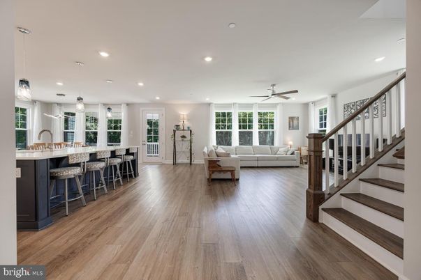 Interior, Living room, Pendant Lights, Recessed Lighting, Wood Texture Flooring