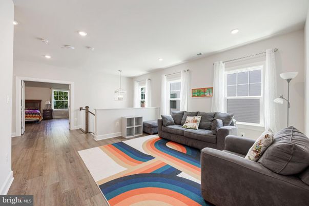 Interior, Living room, Pendant Lights, Recessed Lighting, Wood Texture Flooring