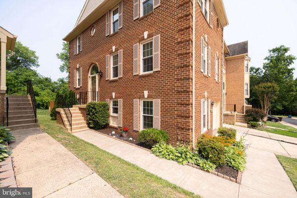 Exterior, Facade, Brick Facade, Rowhouse