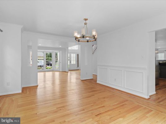 Chandelier, Empty room, Interior, Recessed Lighting, Wood Texture Flooring