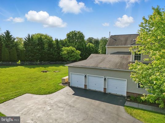 Backyard, Detached Garage, Exterior