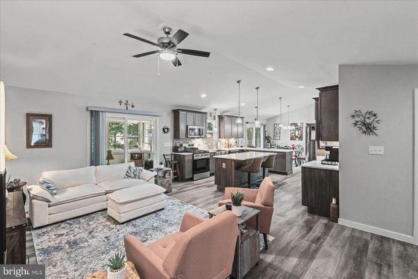 Interior, Kitchen, Living room, Pendant Lights, Recessed Lighting, Stainless Steel Appliances, Wood Texture Flooring