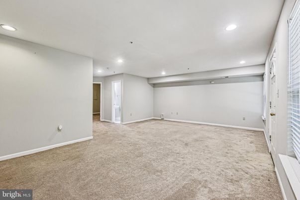 Empty room, Interior, Recessed Lighting