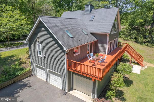 Detached Garage, Exterior