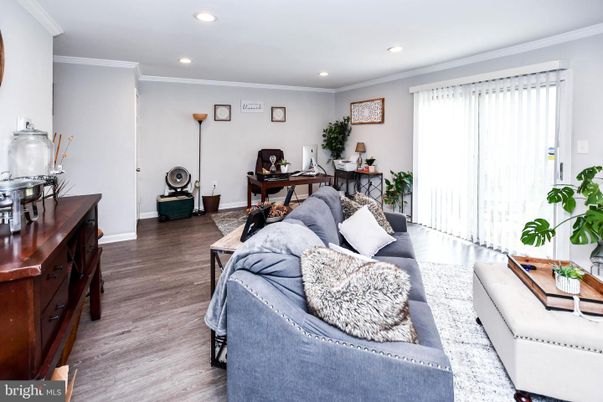 Home Office, Interior, Living room, Recessed Lighting, Wood Texture Flooring