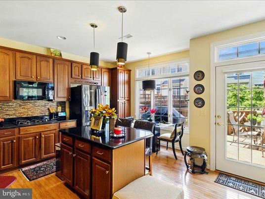 Dining room, Interior, Kitchen, Pendant Lights, Recessed Lighting, Wood Texture Flooring