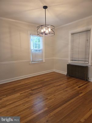 Chandelier, Empty room, Interior, Pendant Lights, Wood Texture Flooring