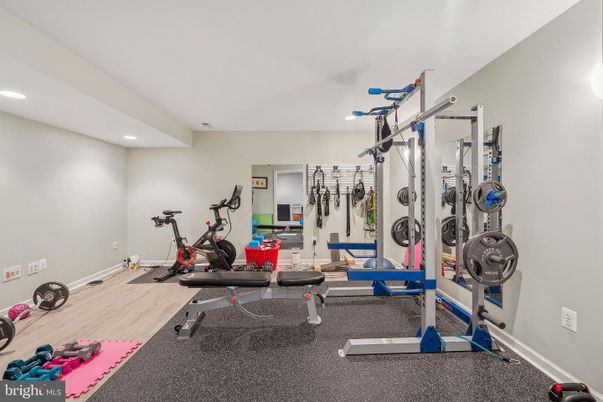 Fitness Equipment, Interior, Recessed Lighting, Wood Texture Flooring