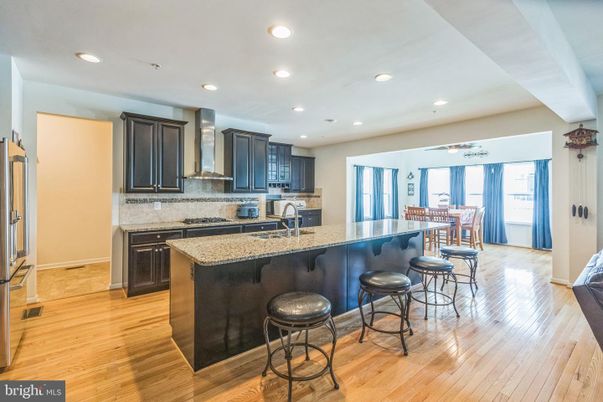 Dining room, Interior, Kitchen, Recessed Lighting, Wood Texture Flooring