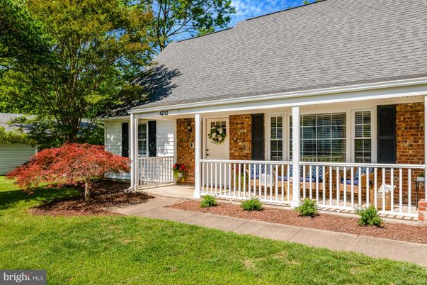 Exterior, Facade, Brick Facade, Cape Cod