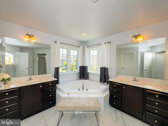 Bathroom, Interior, Marble, Recessed Lighting