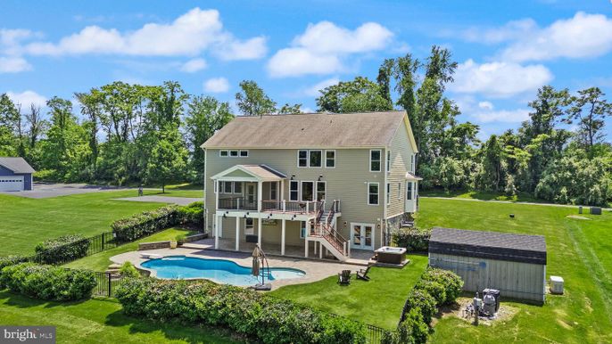 Backyard, Exterior, Pool
